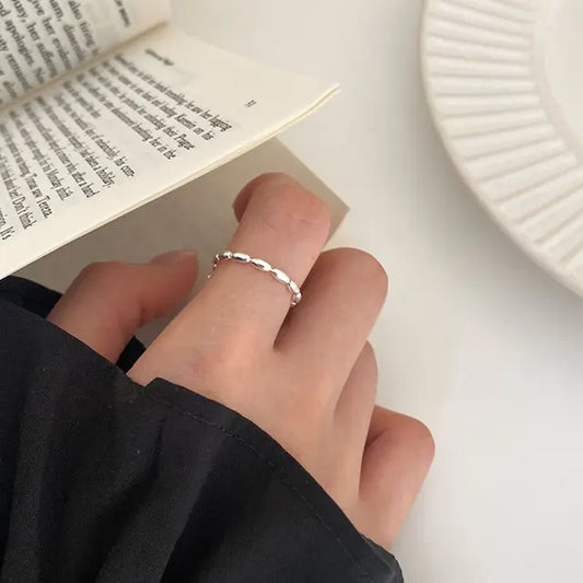 SMOOTH SURFACE TASSEL CHAIN RING