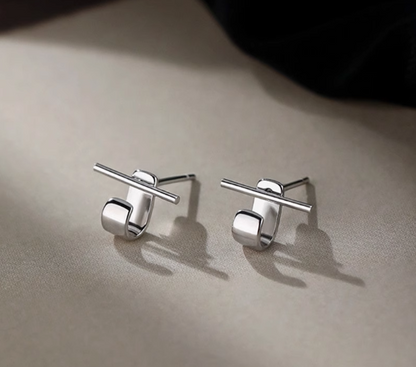 SLEEK BAR AND CUBE EARRINGS