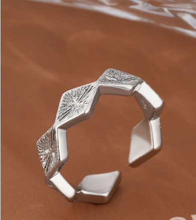 STRAIGHT RING